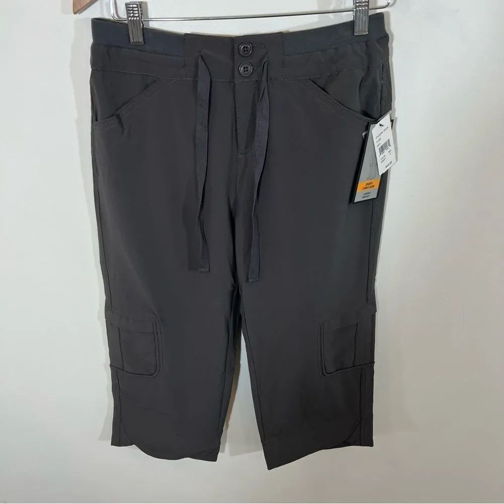 NWT Intro love the fit Sporty Cargo Capri in Gray | Size 4